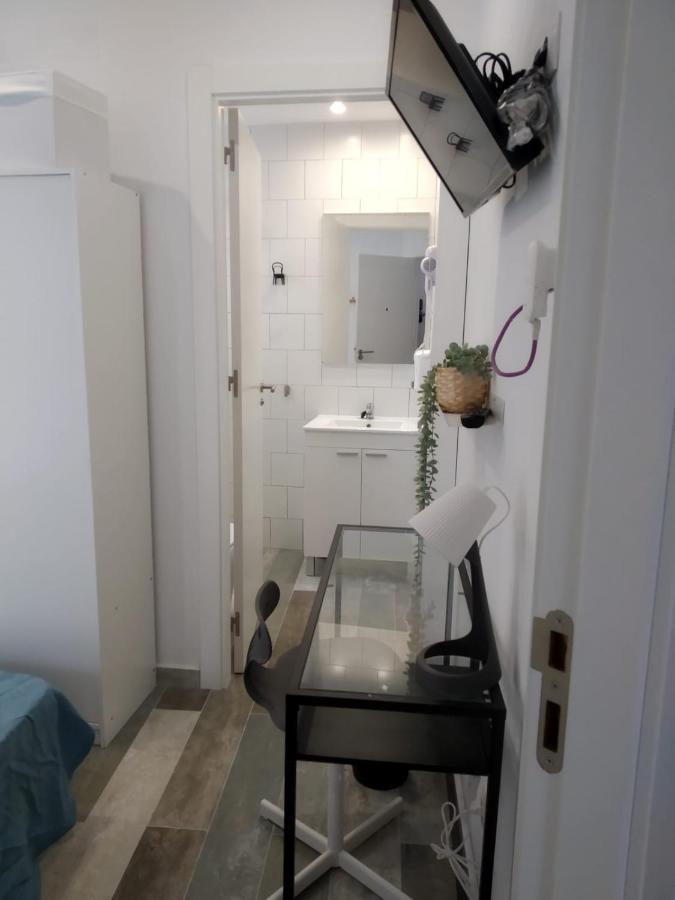 Serrano Home Valencia Room photo